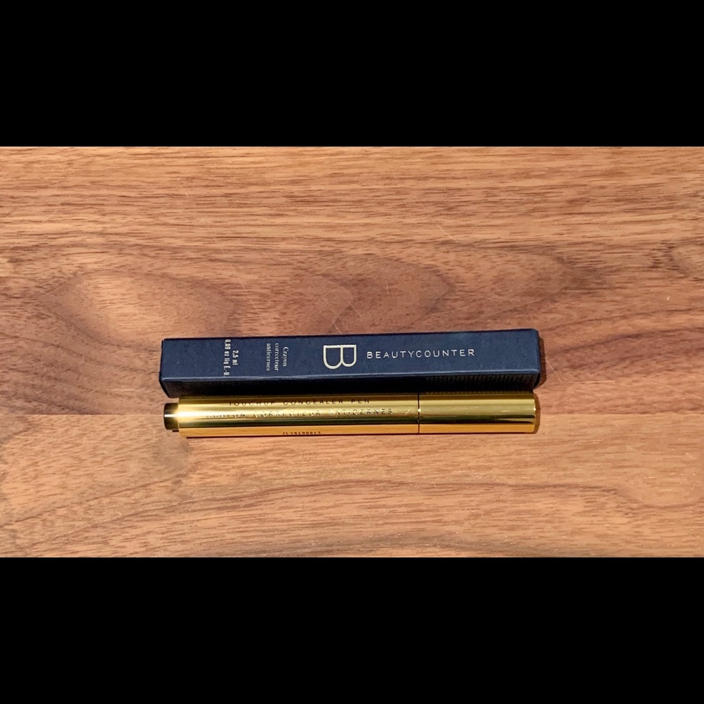 Beautycounter Touch-up Concealer Pen - Picture 2 of 2